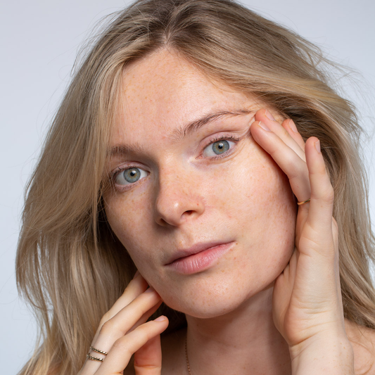How To Safely Tackle Hormonal Acne During Pregnancy